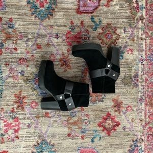 Karl Lagerfeld Boots